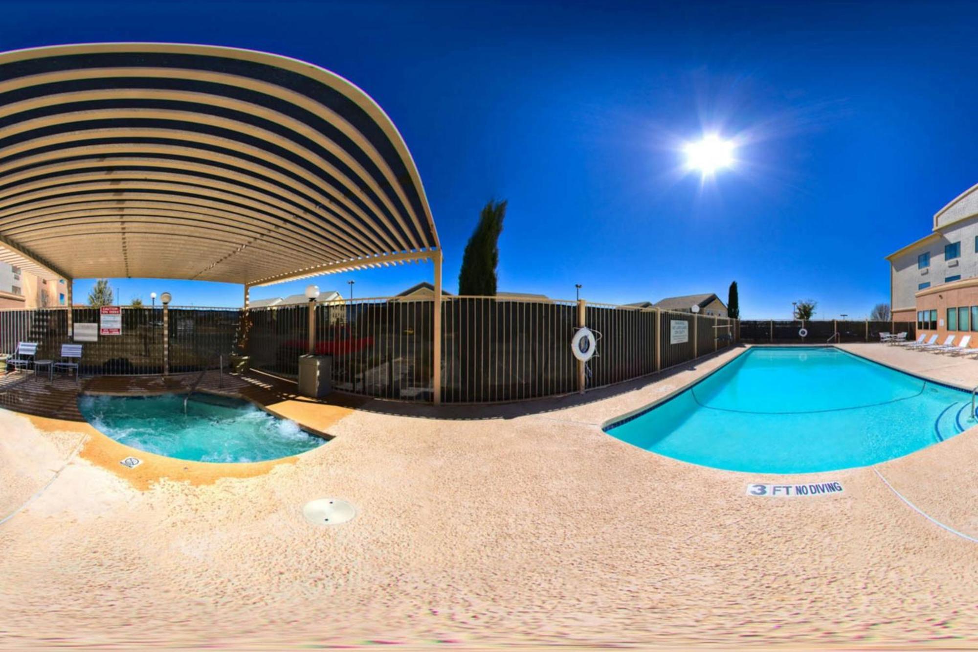 Fairfield & Hotel 3*