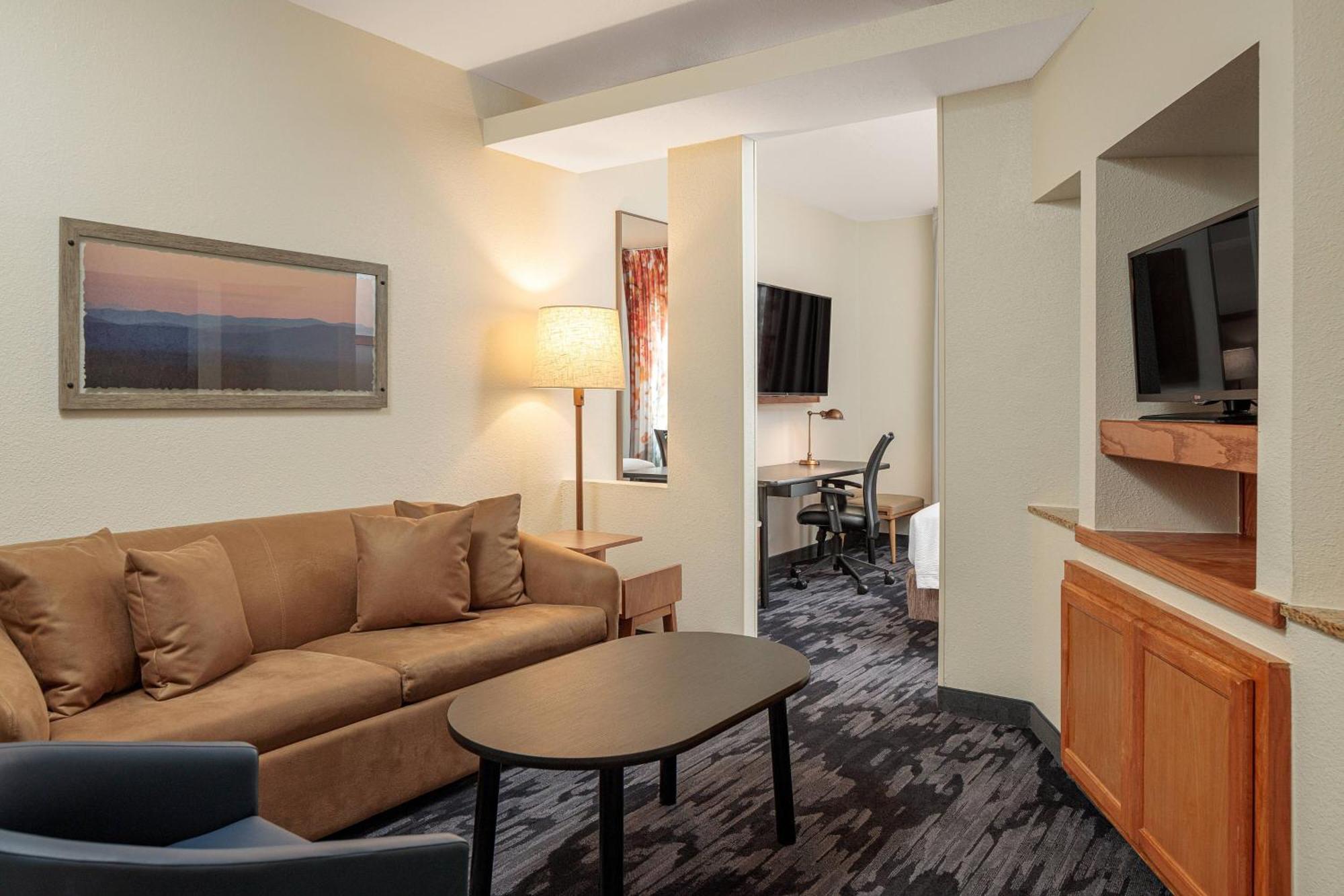 Hotel Fairfield & San Angelo