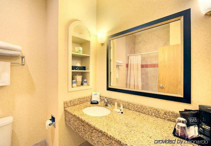 Fairfield & Hotel 3*