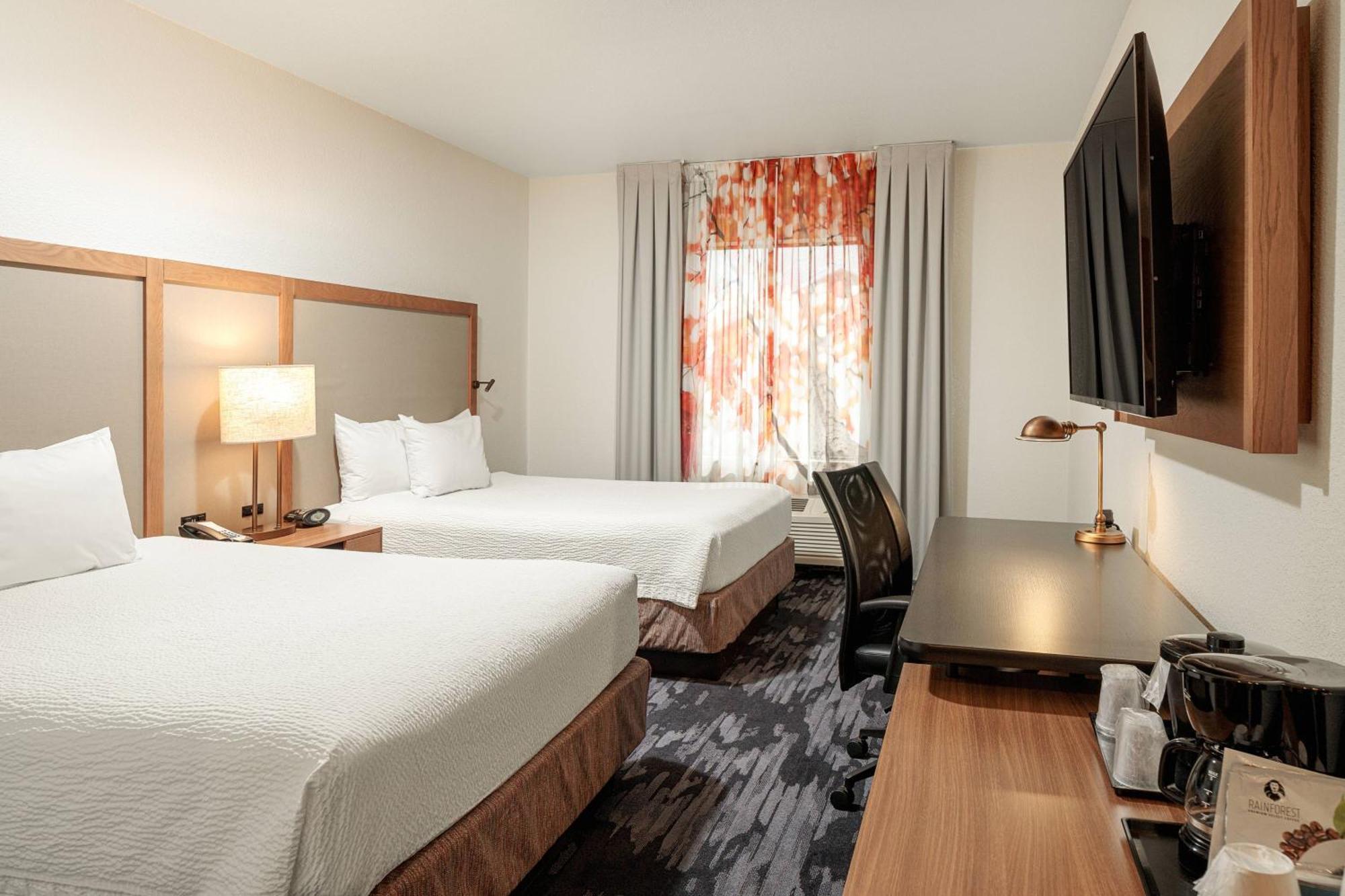Hotel Fairfield &