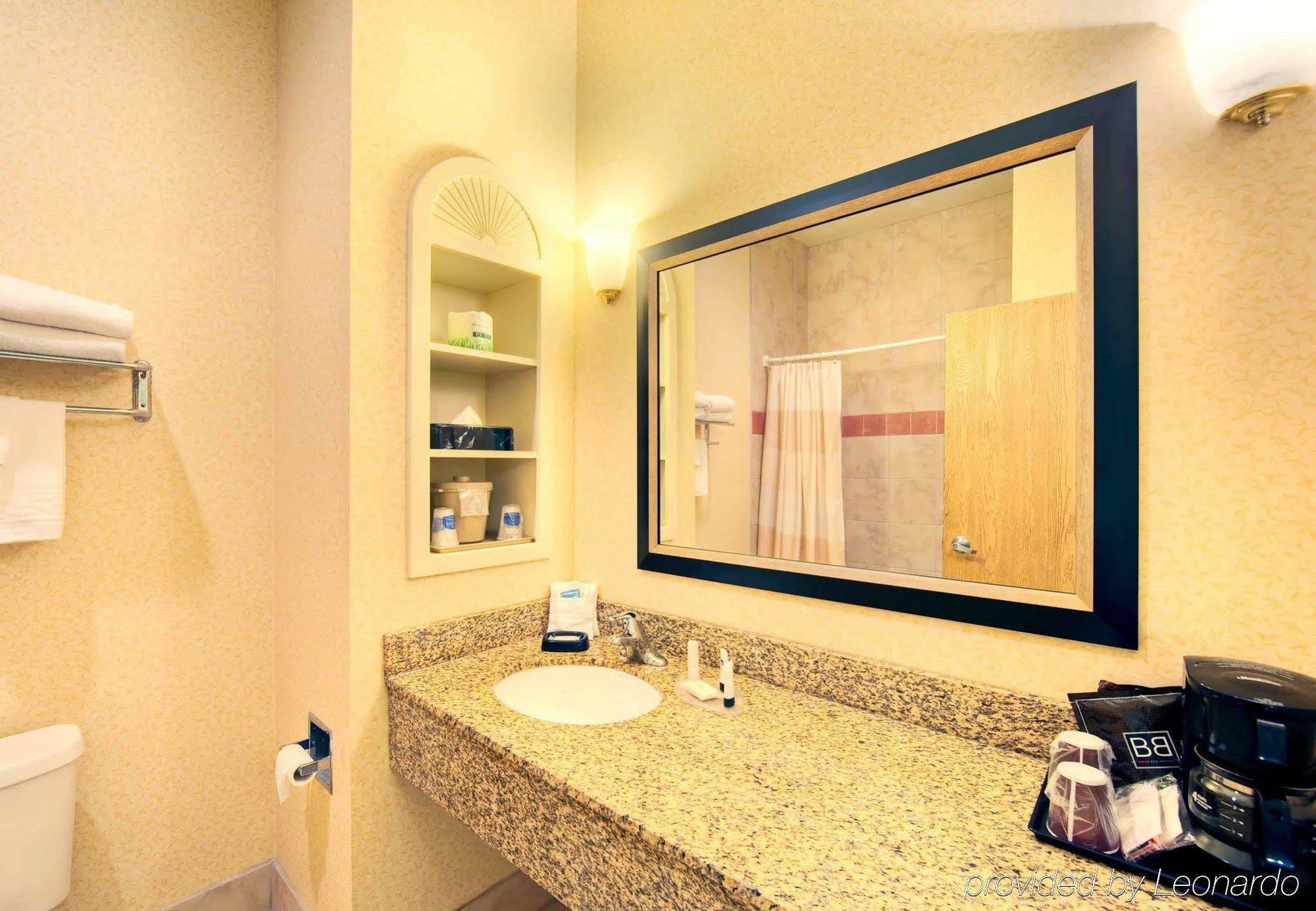 Hotel Fairfield & San Angelo